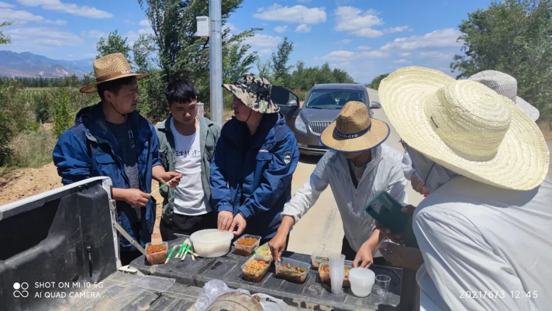 致敬！戰(zhàn)斗在風(fēng)沙中的特種裝備團(tuán)隊(duì)